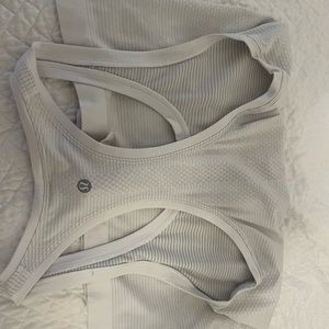 White lululemon swiftly size 6